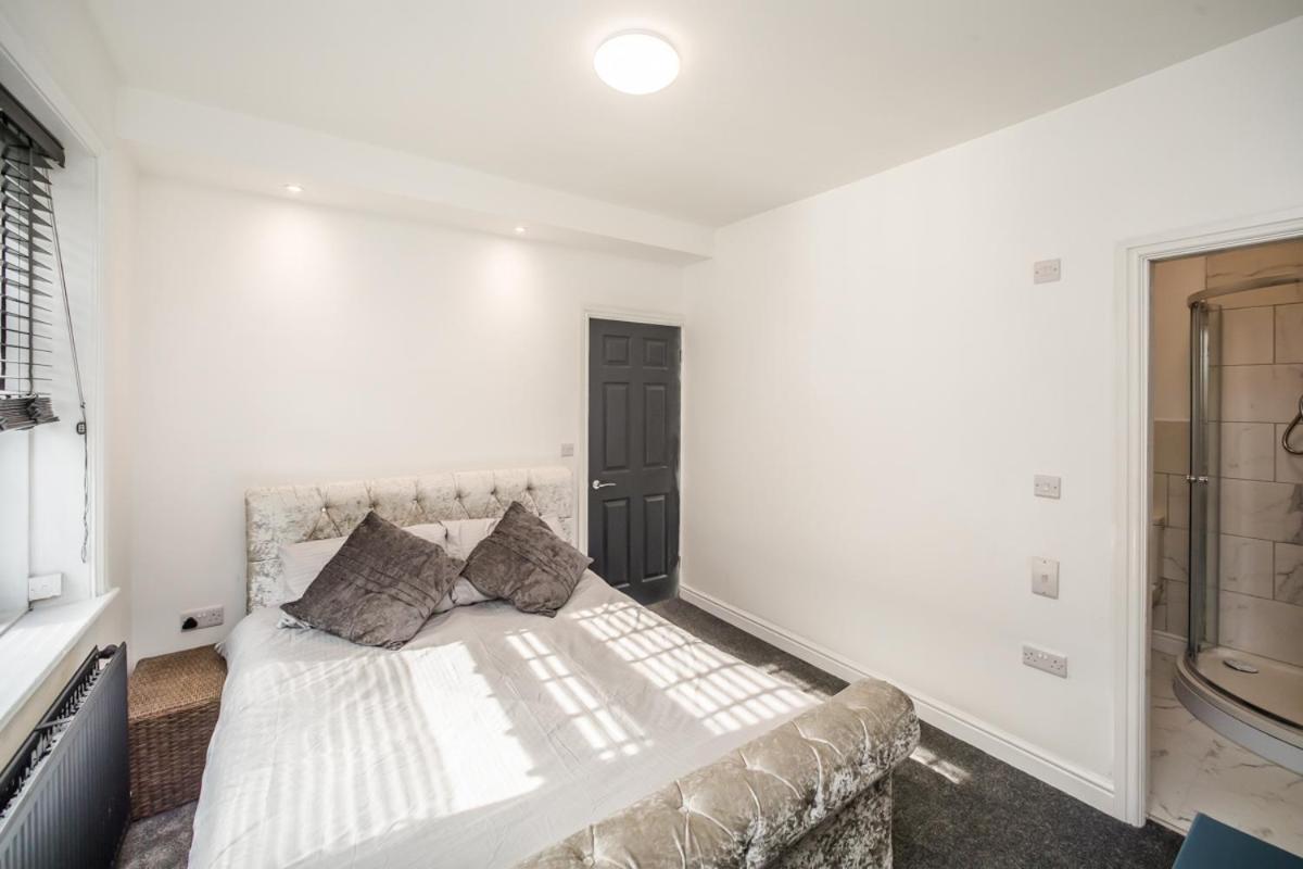 The Cosey Tucked-Away Cottage 2 Or 3 Bedroom Options Huddersfield Exterior foto