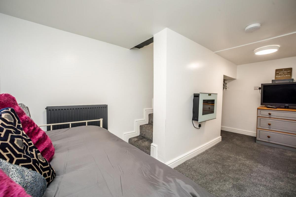 The Cosey Tucked-Away Cottage 2 Or 3 Bedroom Options Huddersfield Exterior foto
